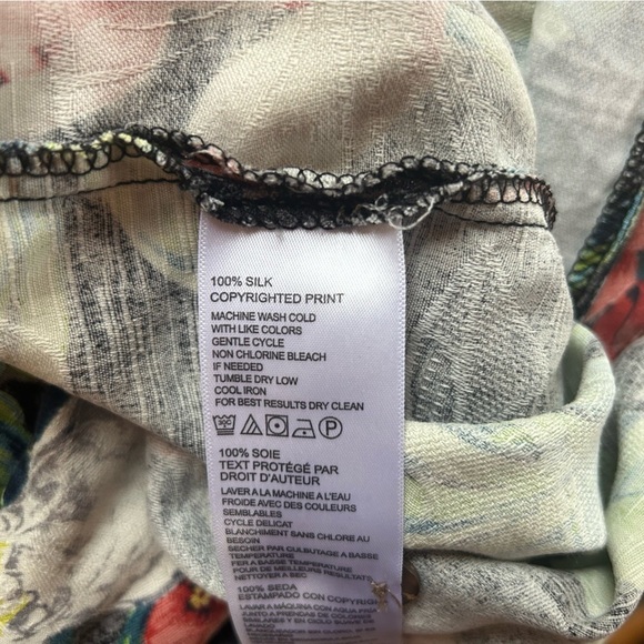 Tommy Bahama Mens 100% Silk Button Up Shirt. Size Large - Picture 4 of 4